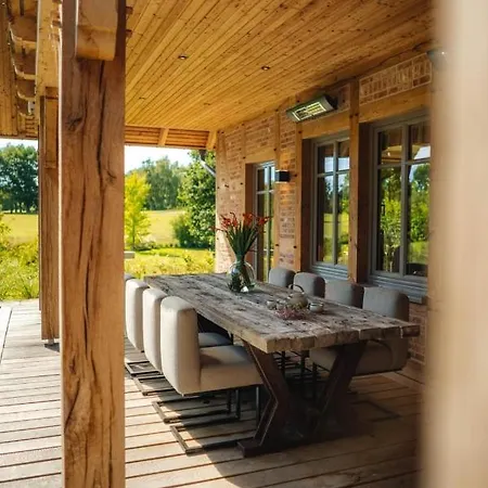 Landhueues Oeverdiek - Luxus Am Golfplatz