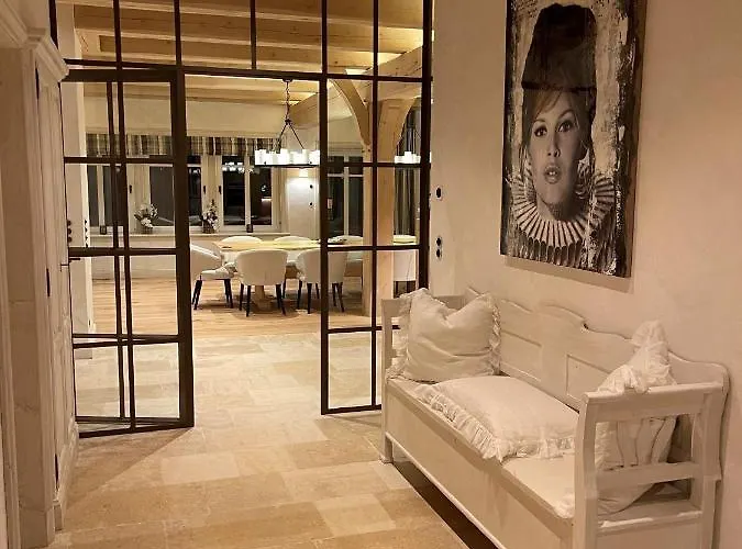 Landhueues Oeverdiek - Luxus Am Golfplatz Villa